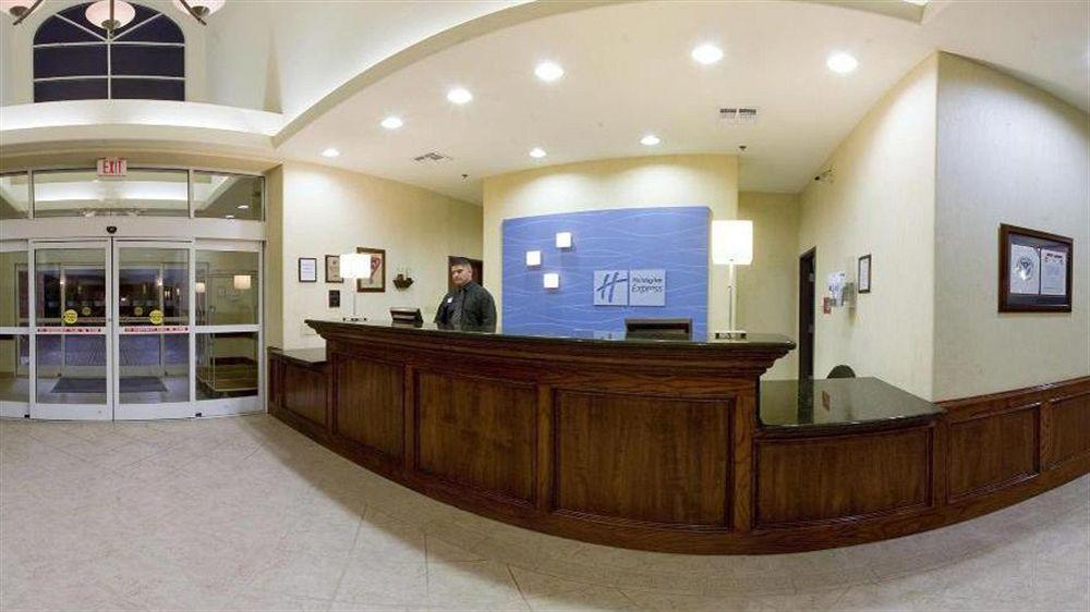 Holiday Inn Express Hotel And Suites Weslaco By Ihg Exterior photo